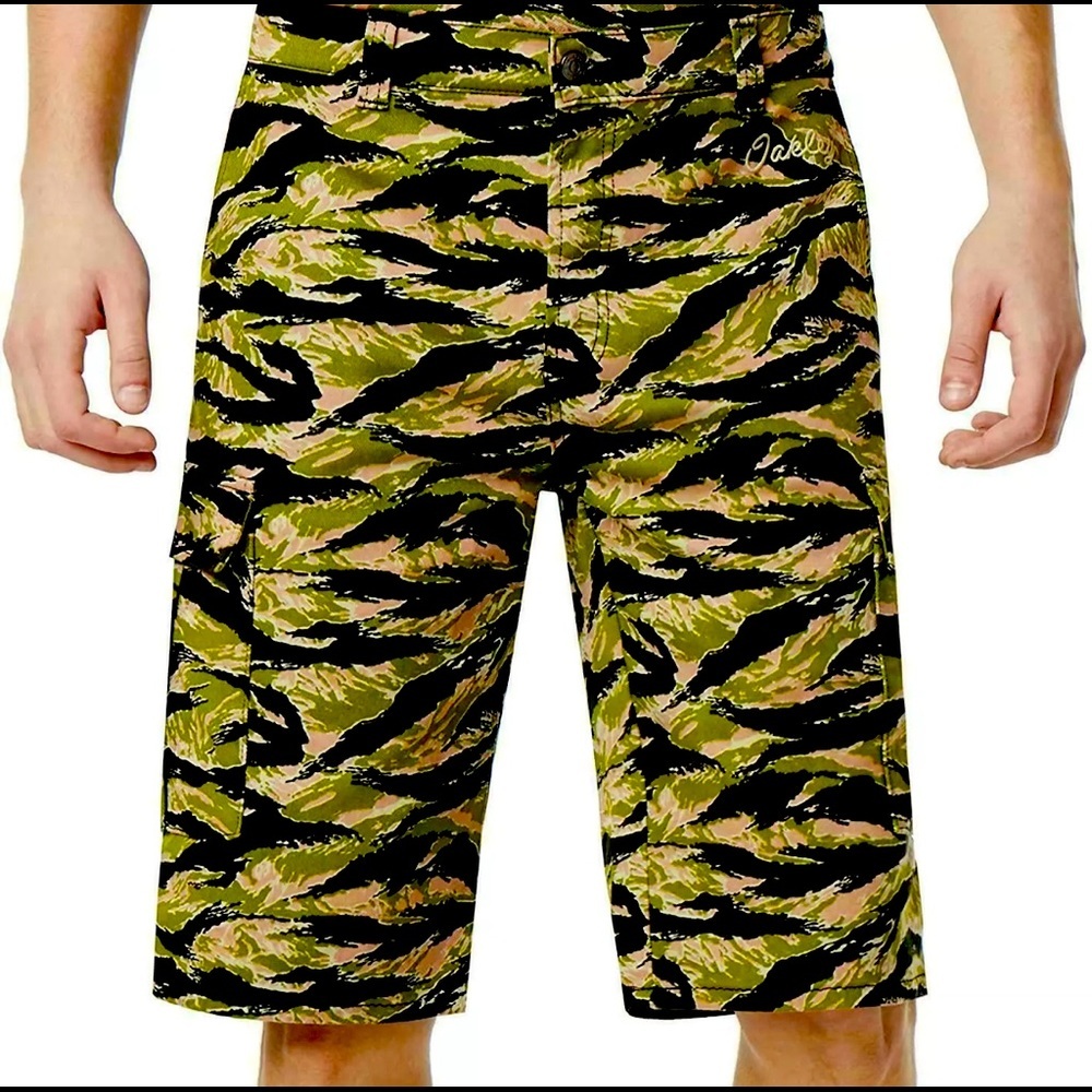 COPY - OAKLEY MEN'S TIGER CAMO CARGO SHORT TNP